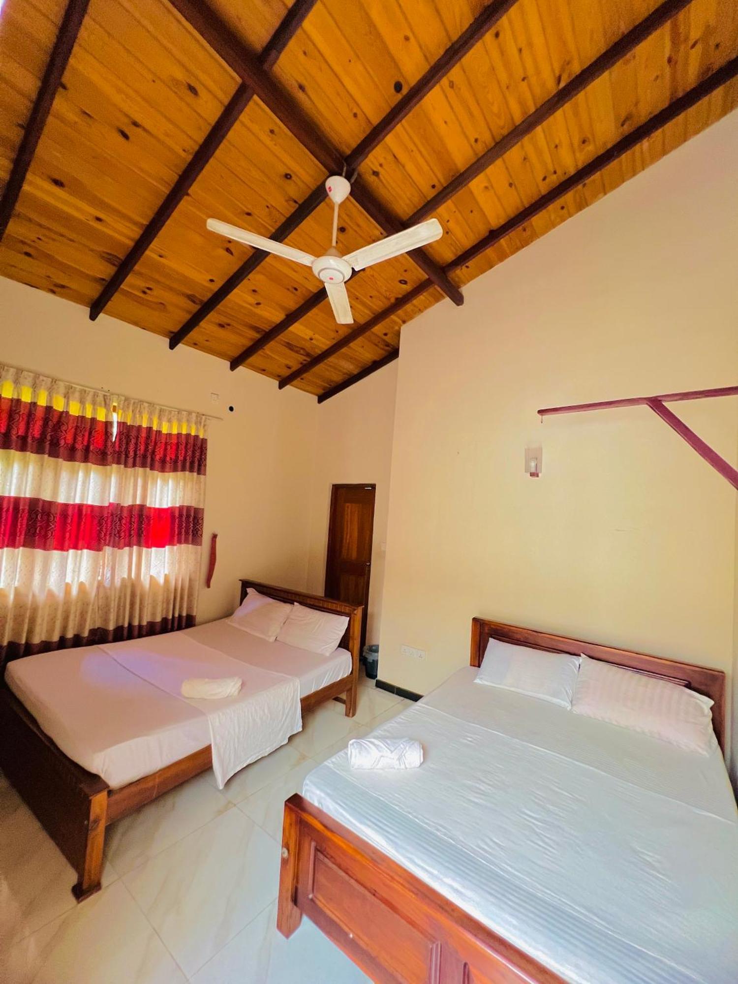 Malwaththa Mount Villa Kandy Exterior photo