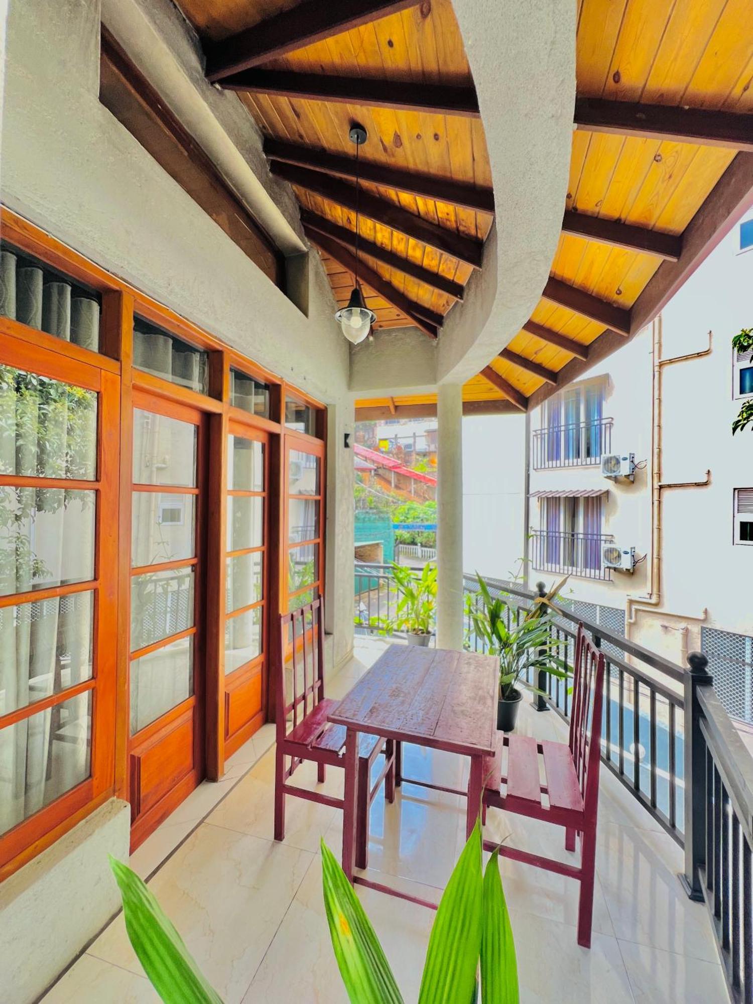 Malwaththa Mount Villa Kandy Exterior photo