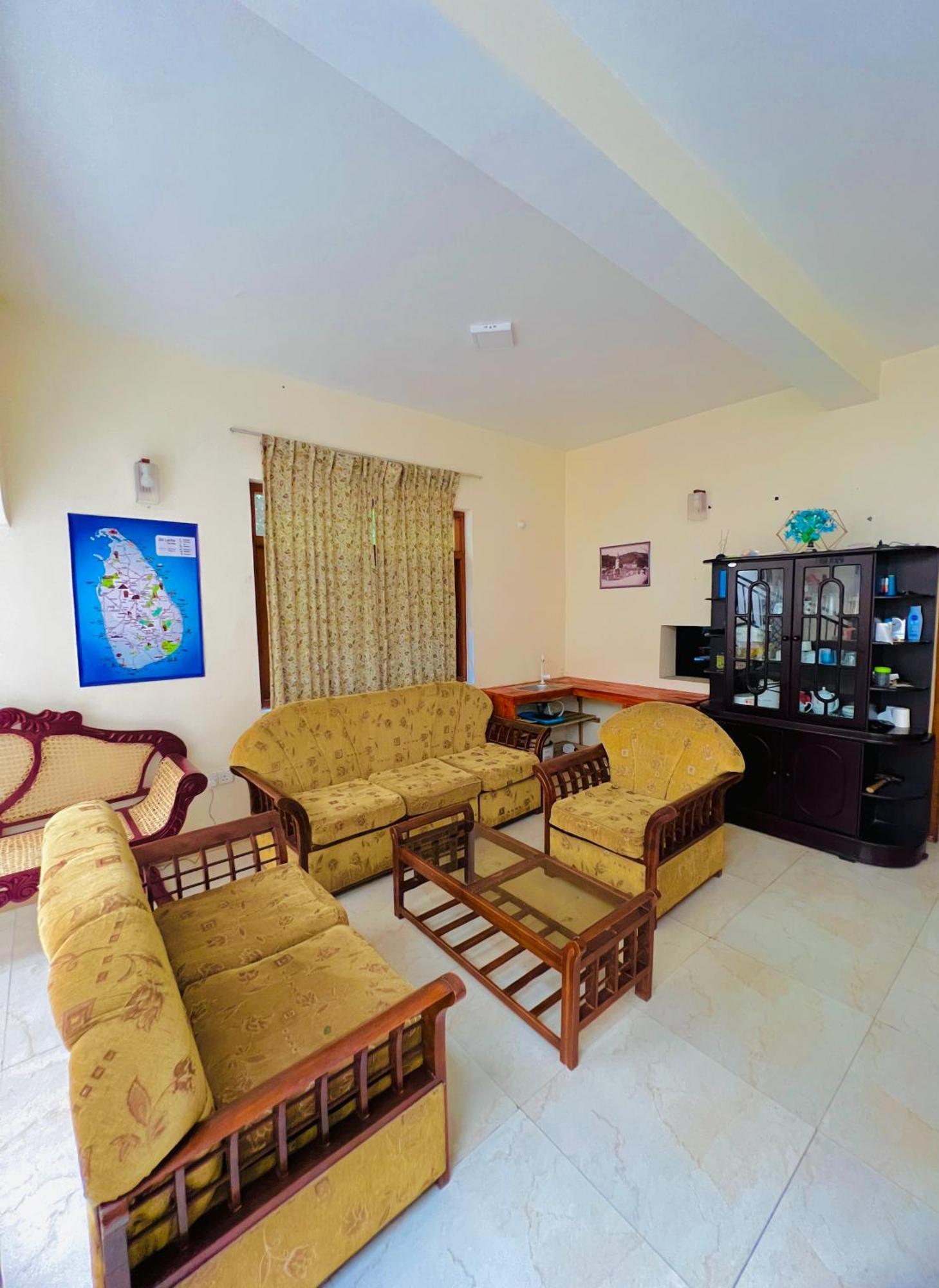 Malwaththa Mount Villa Kandy Exterior photo